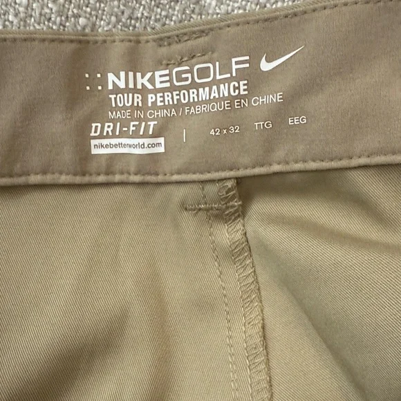 Nike 42x32 Men's Golf Pant Khakis - Picture 2 of 5